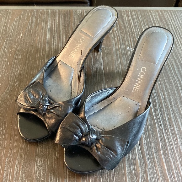 Ladies Connie heeled shoes with bow, leather upper size 9 1/2. - Picture 1 of 10